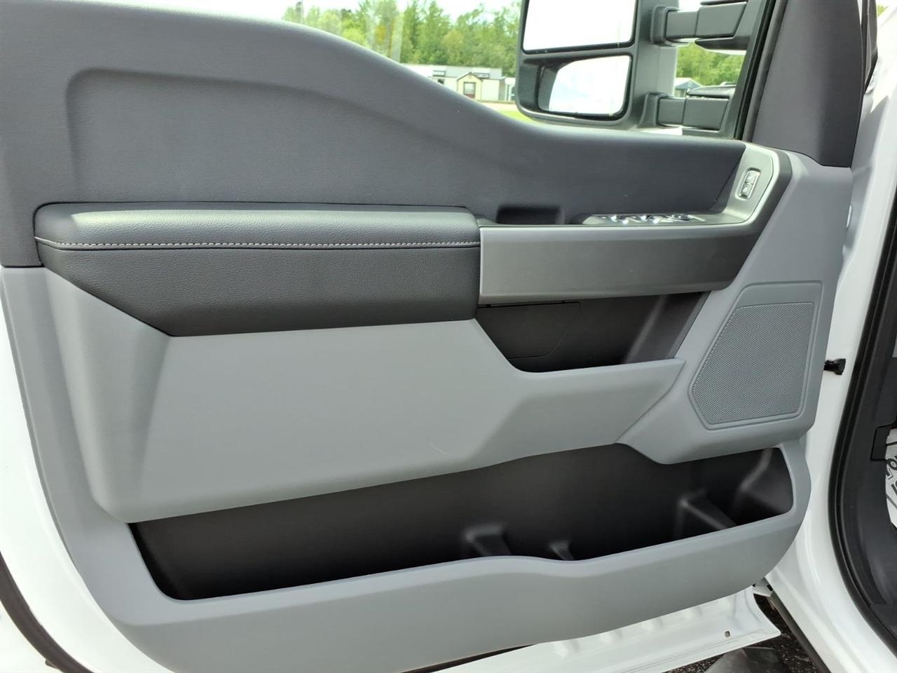 Ford Super Duty F-350 DRW  2026