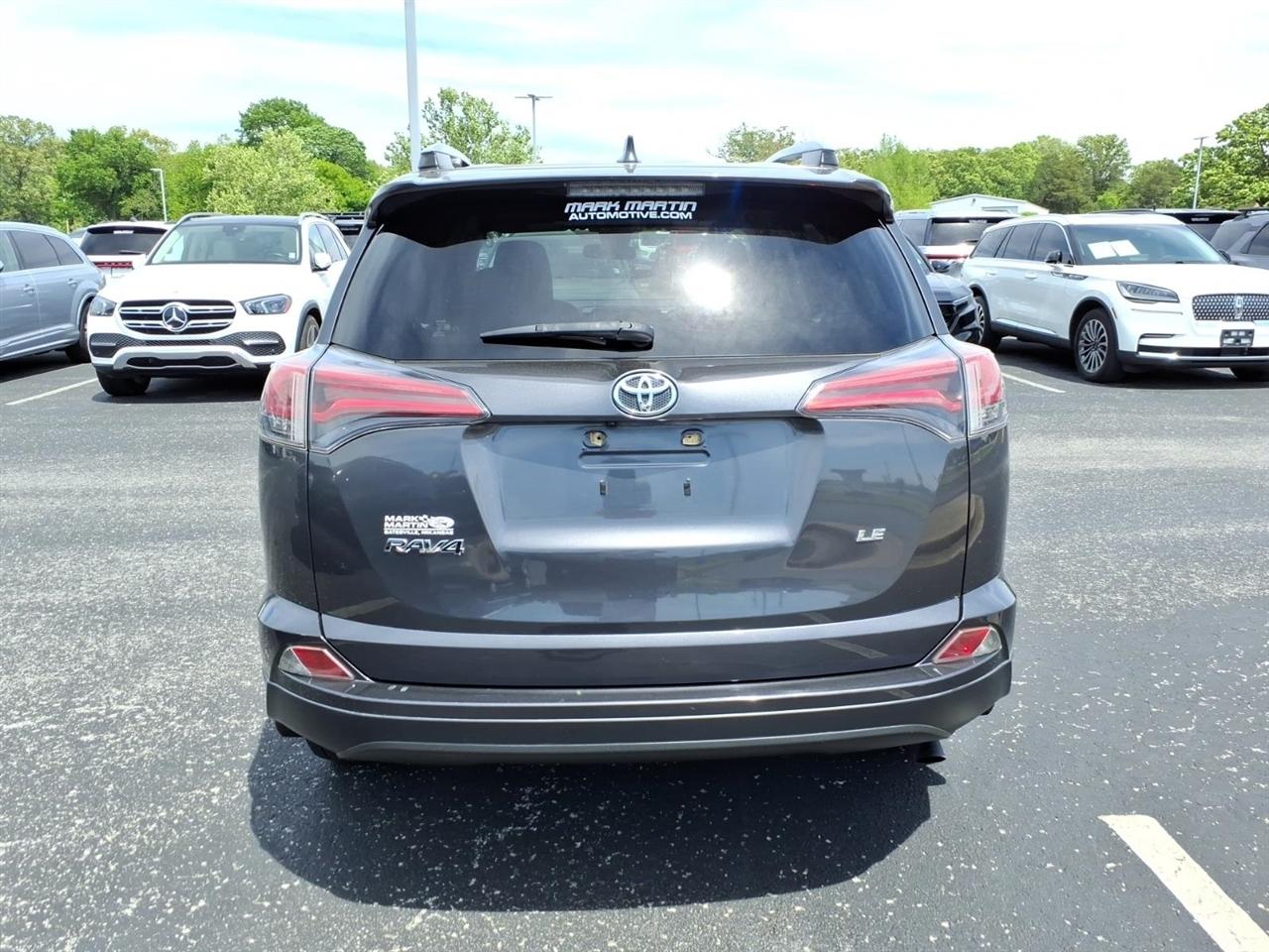 Toyota RAV4  2018