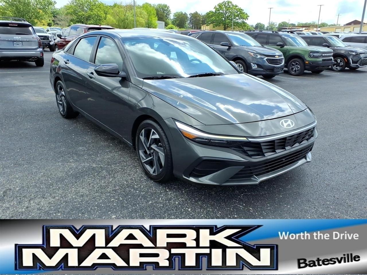 Hyundai Elantra  2025