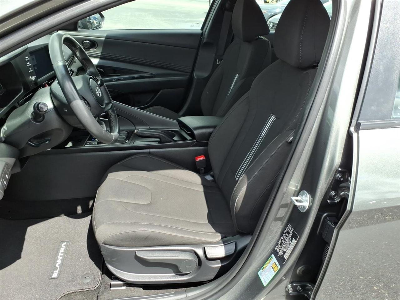 Hyundai Elantra  2025