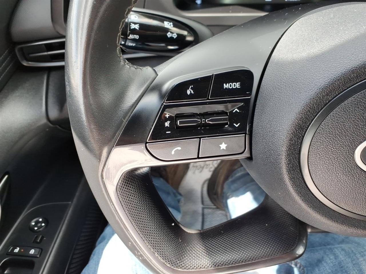 Hyundai Elantra  2025