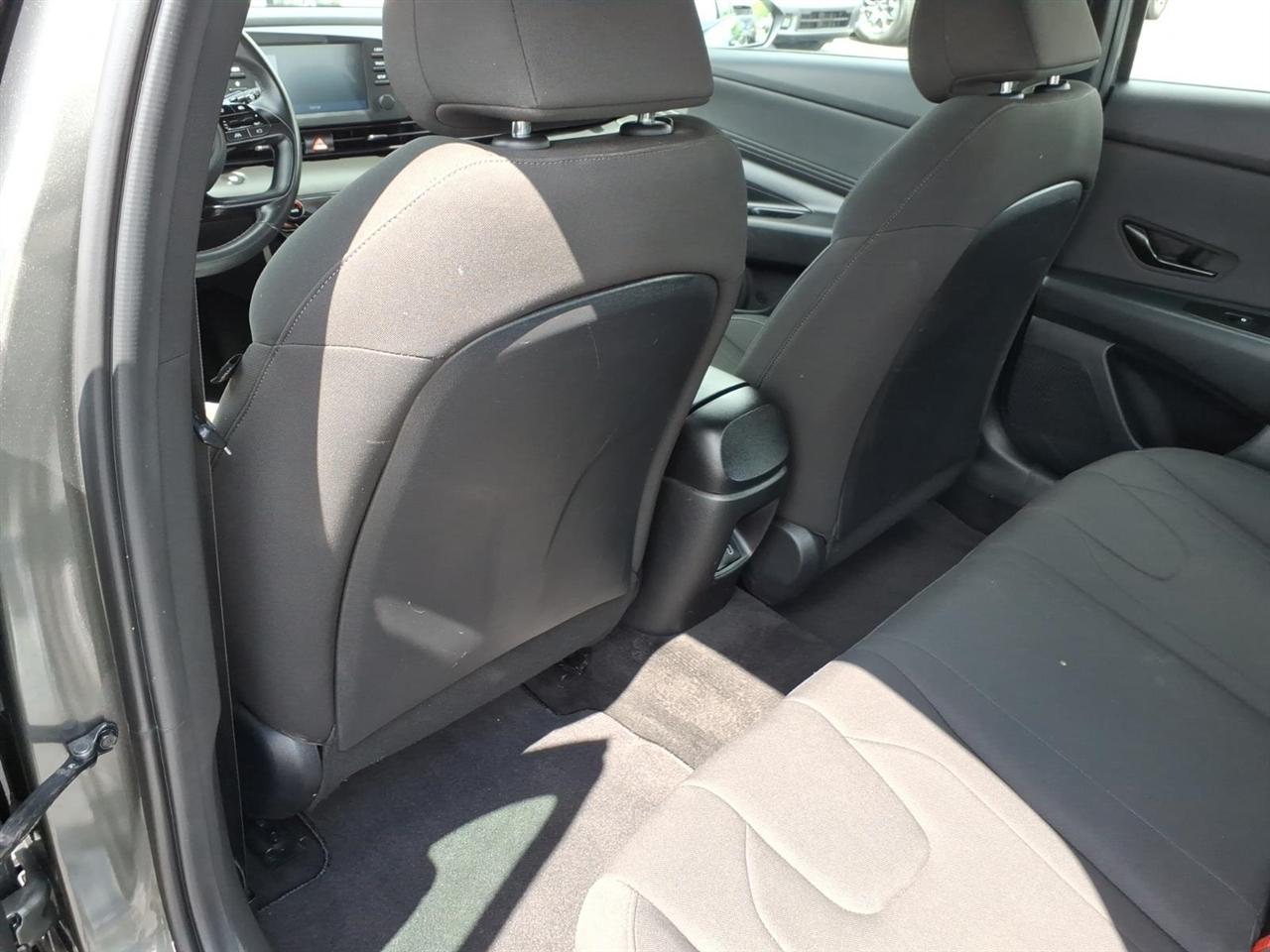 Hyundai Elantra  2025