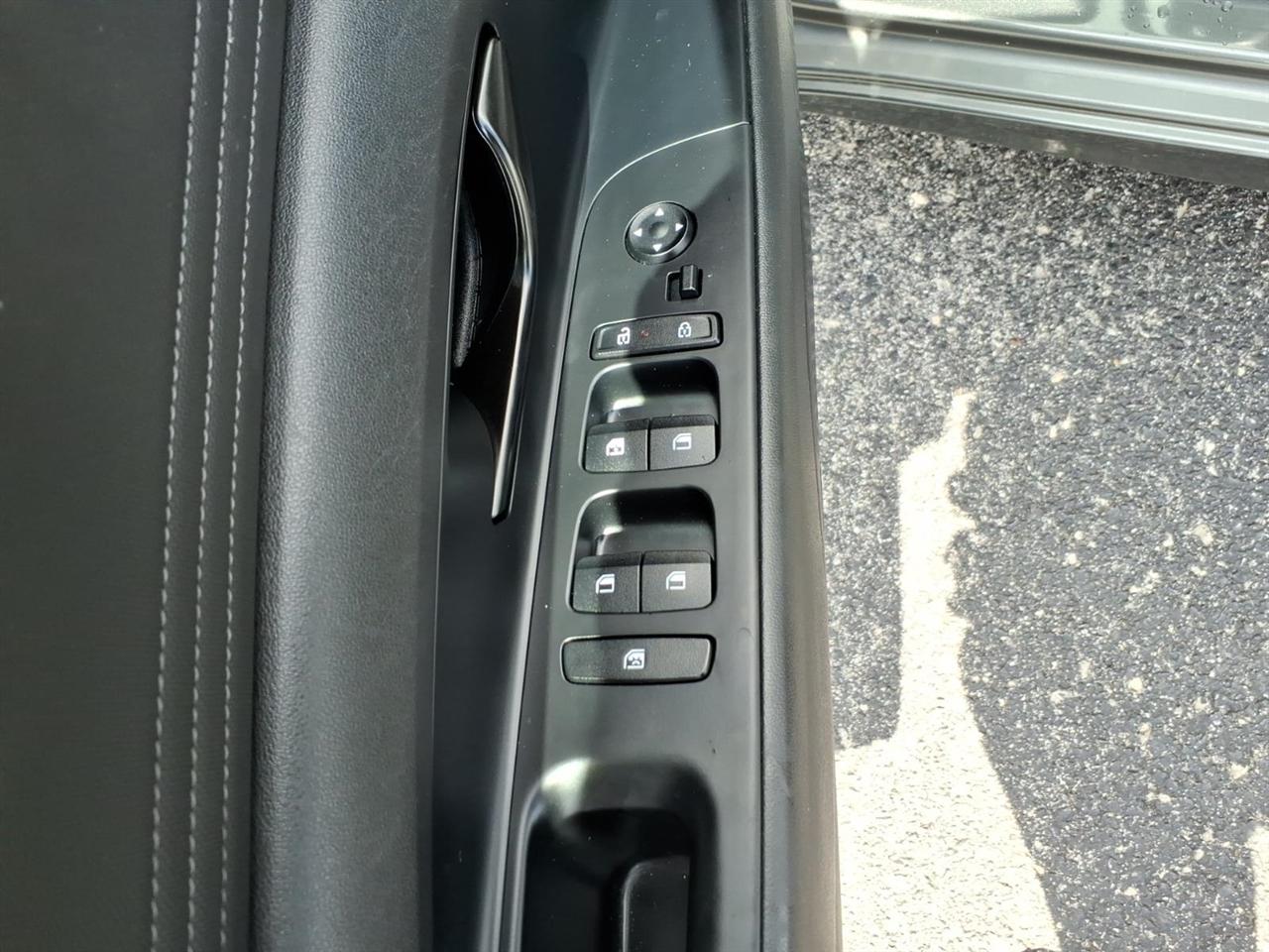 Hyundai Elantra  2025