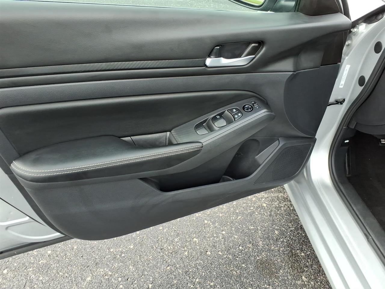 Nissan Altima  2025