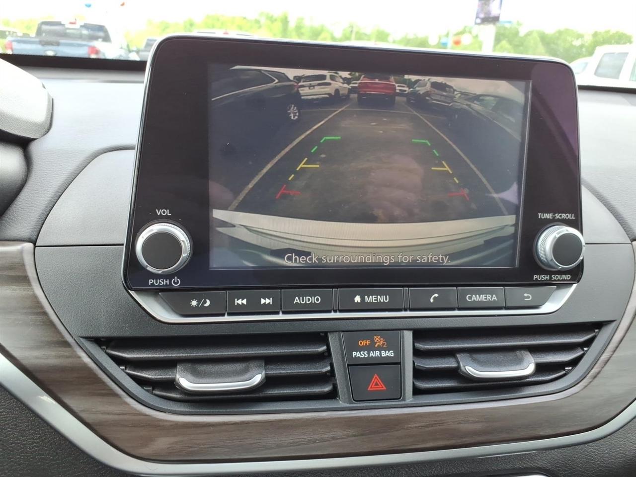 Nissan Altima  2025