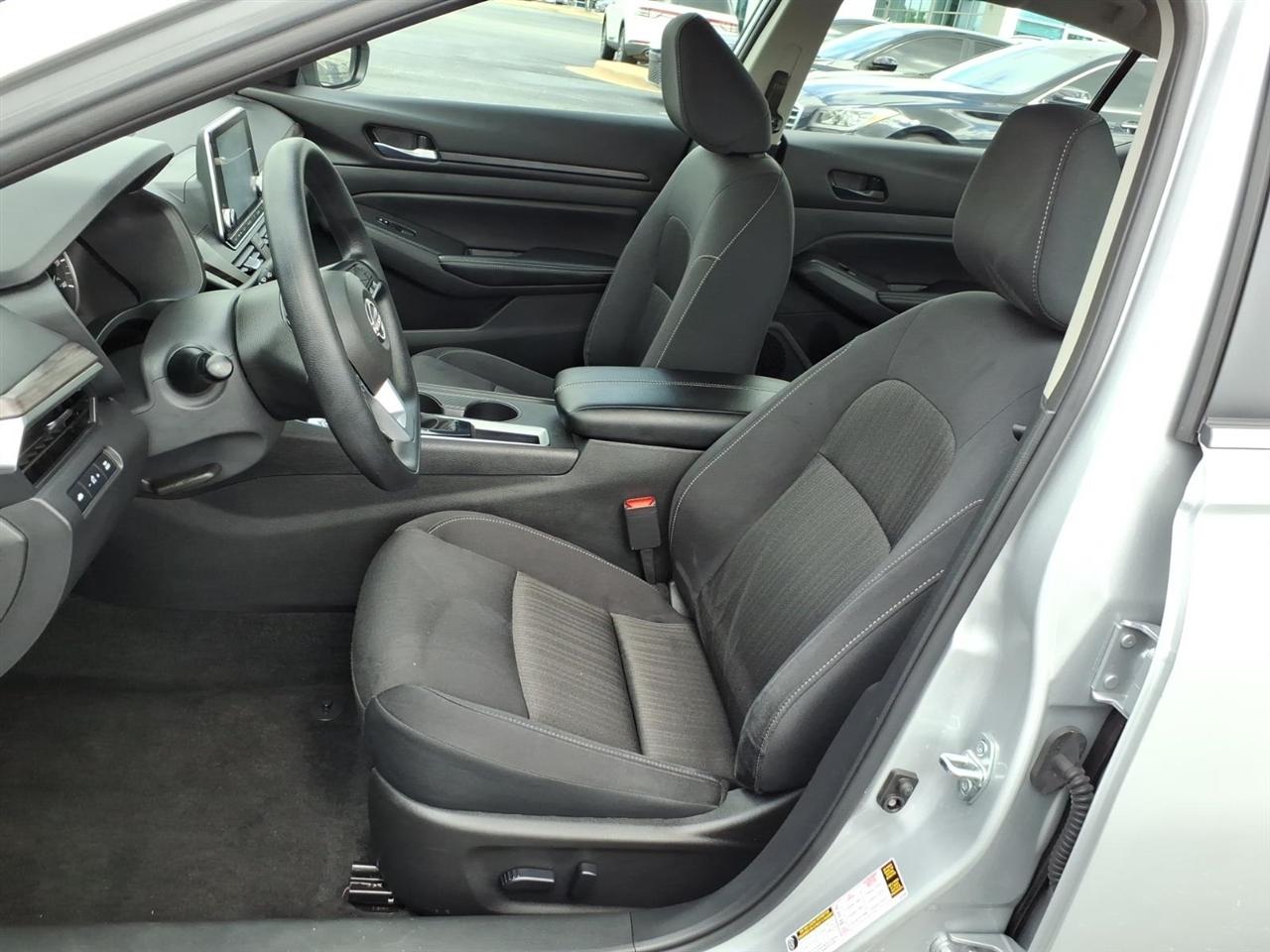 Nissan Altima  2025