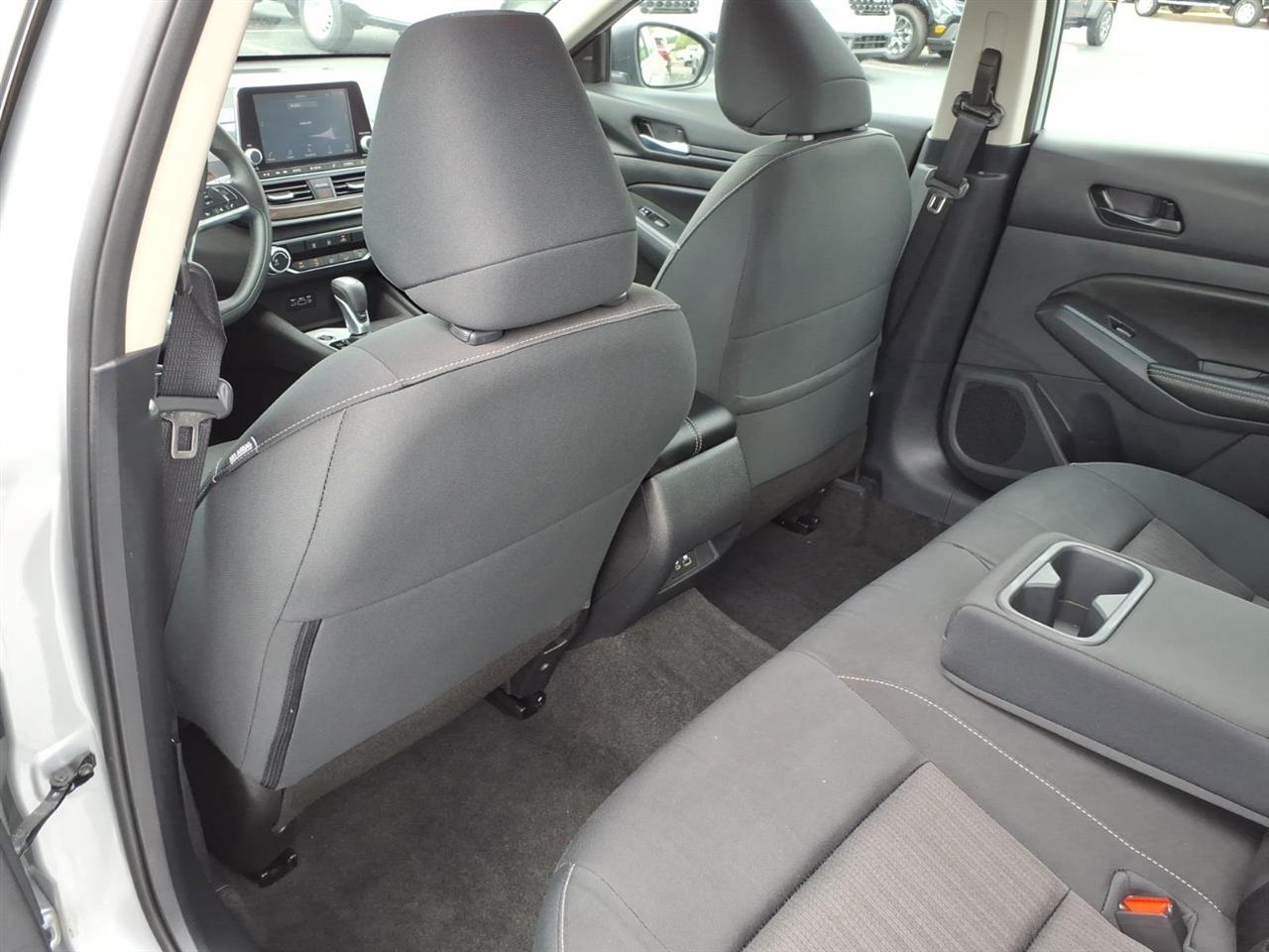 Nissan Altima  2025