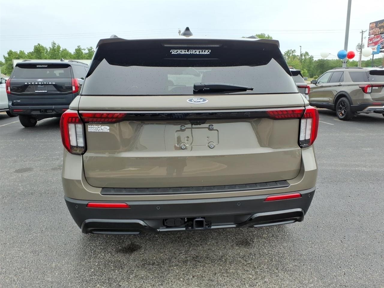 Ford Explorer  2026