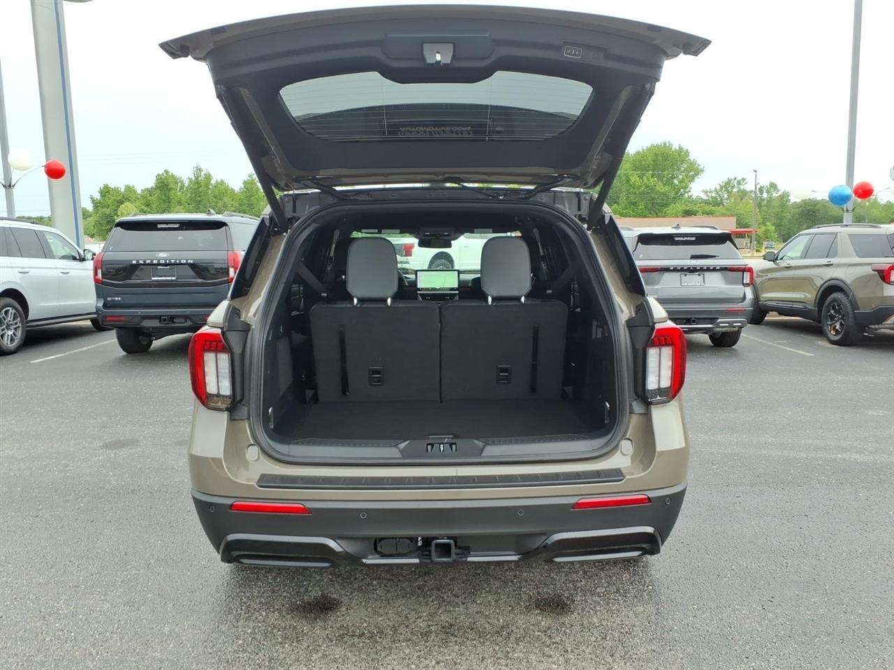 Ford Explorer  2026