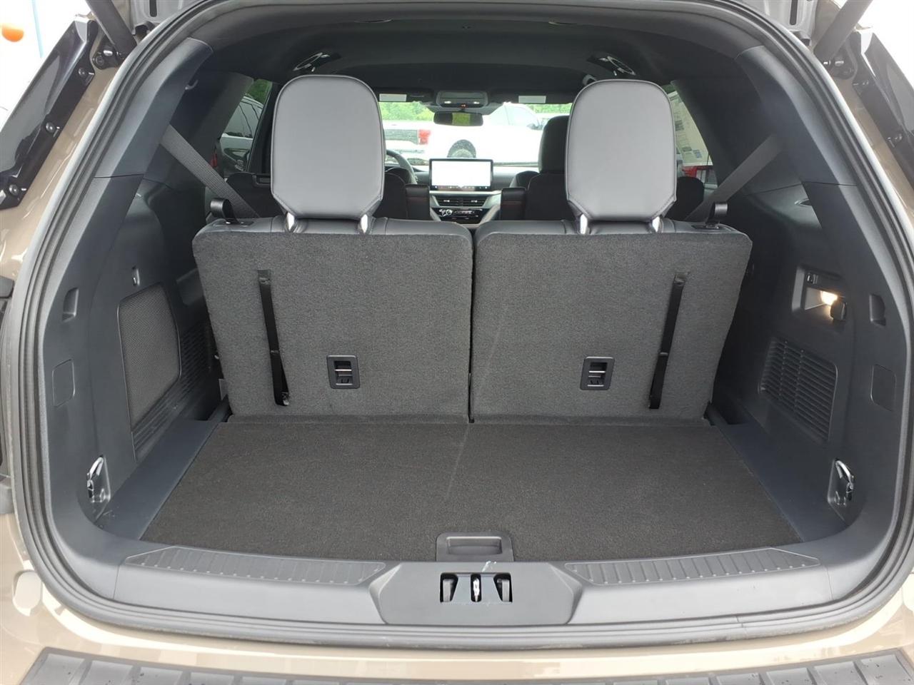 Ford Explorer  2026