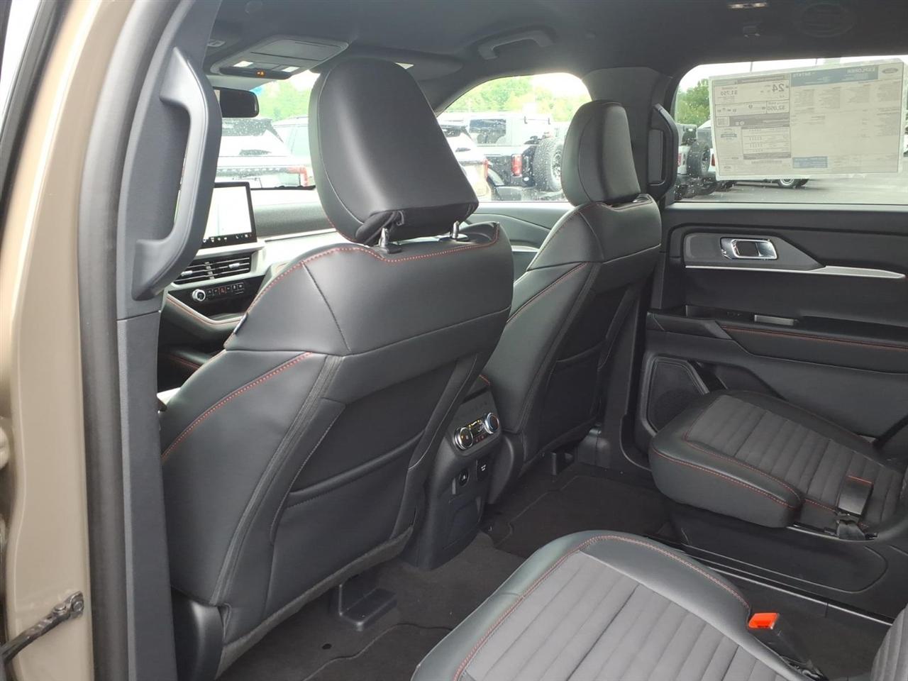Ford Explorer  2026