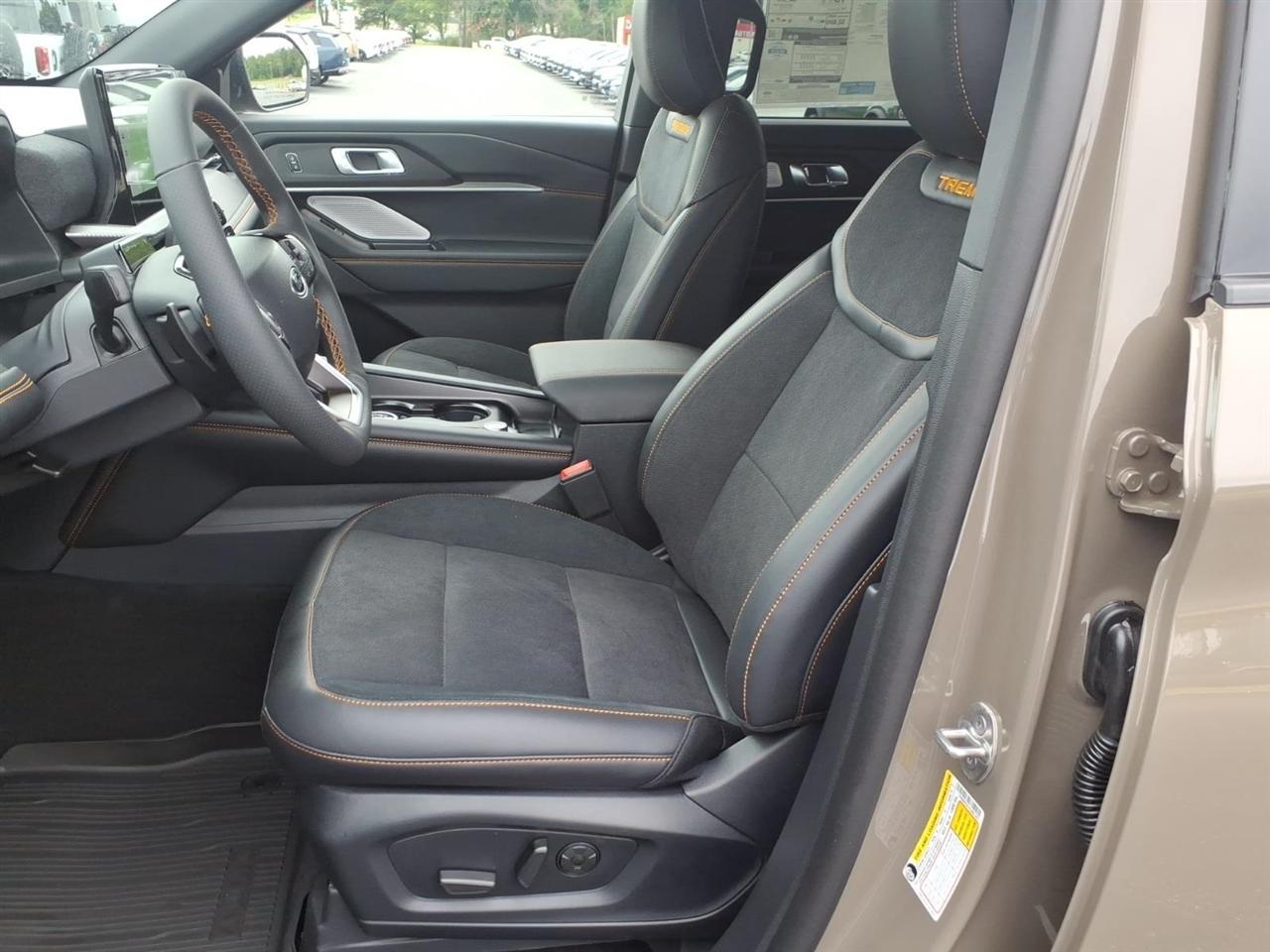 Ford Explorer  2026