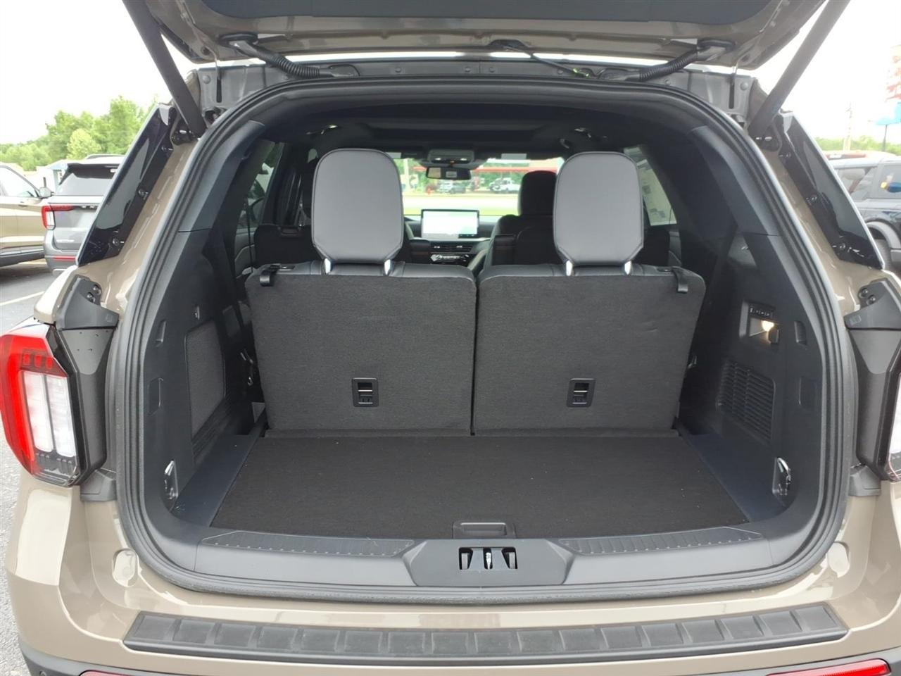 Ford Explorer  2026