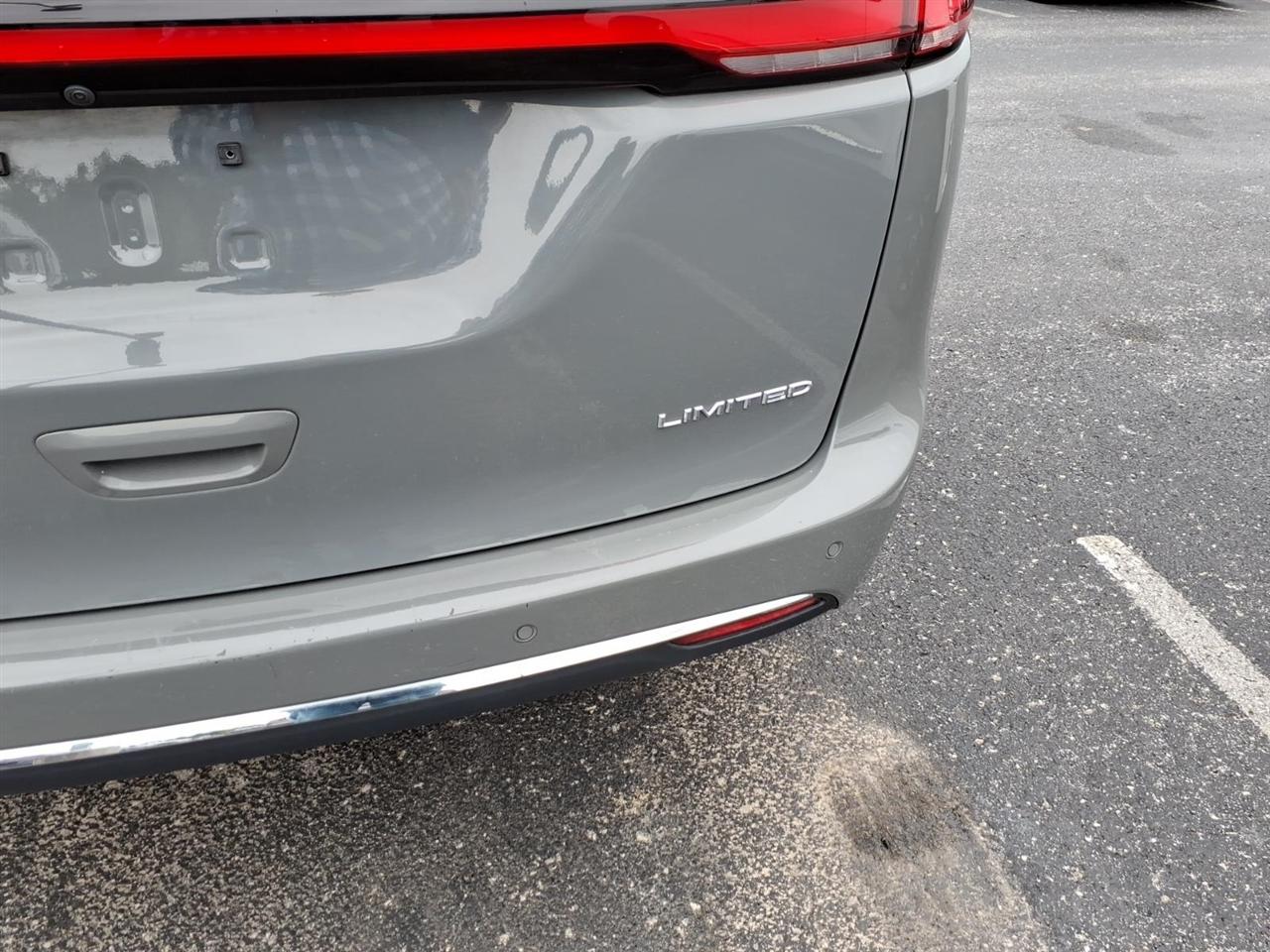 Chrysler Pacifica  2023