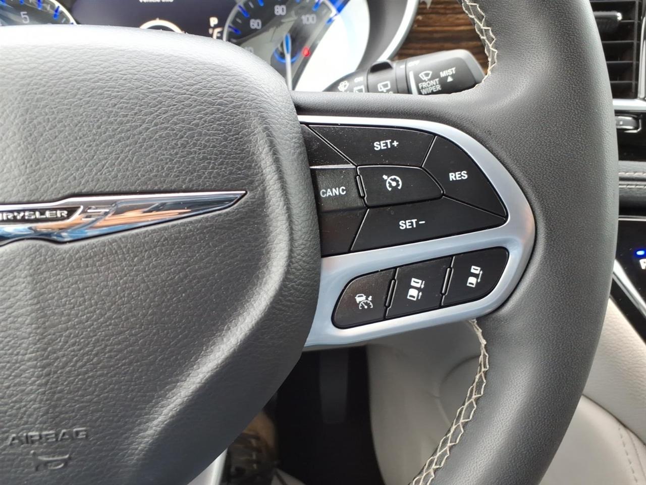 Chrysler Pacifica  2023