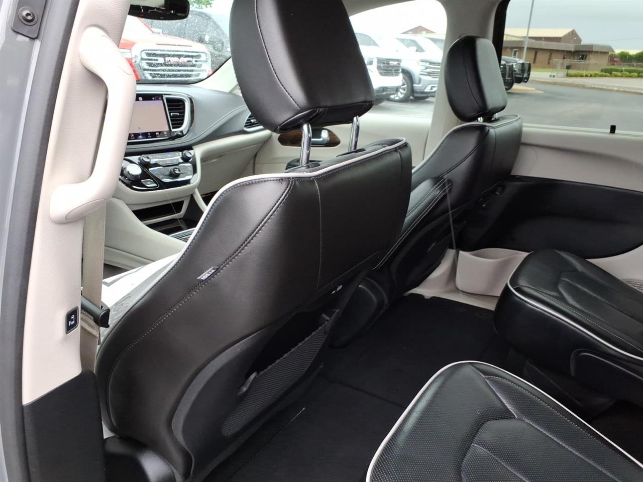 Chrysler Pacifica  2023