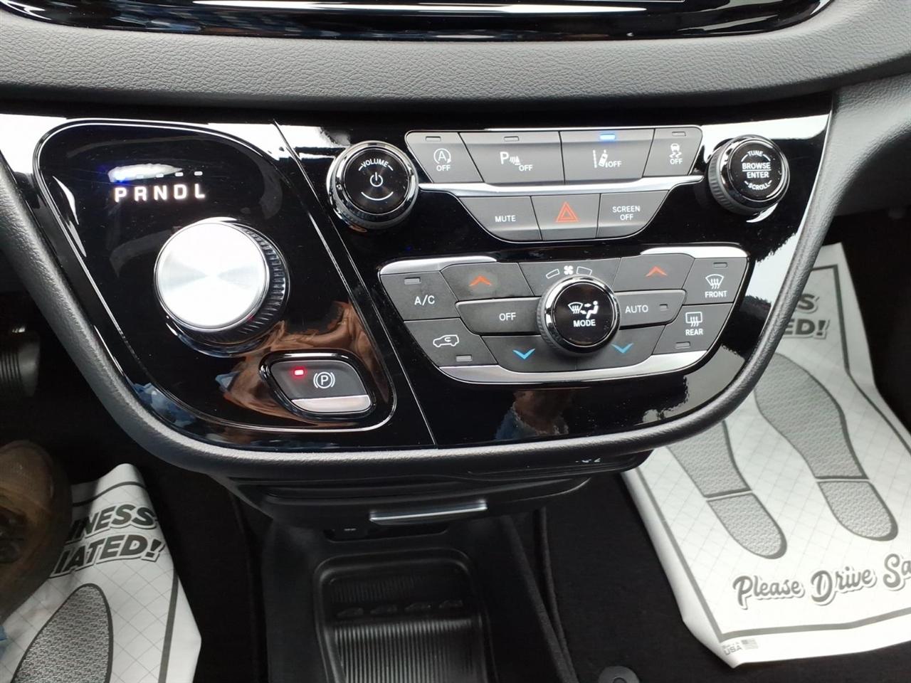 Chrysler Pacifica  2025