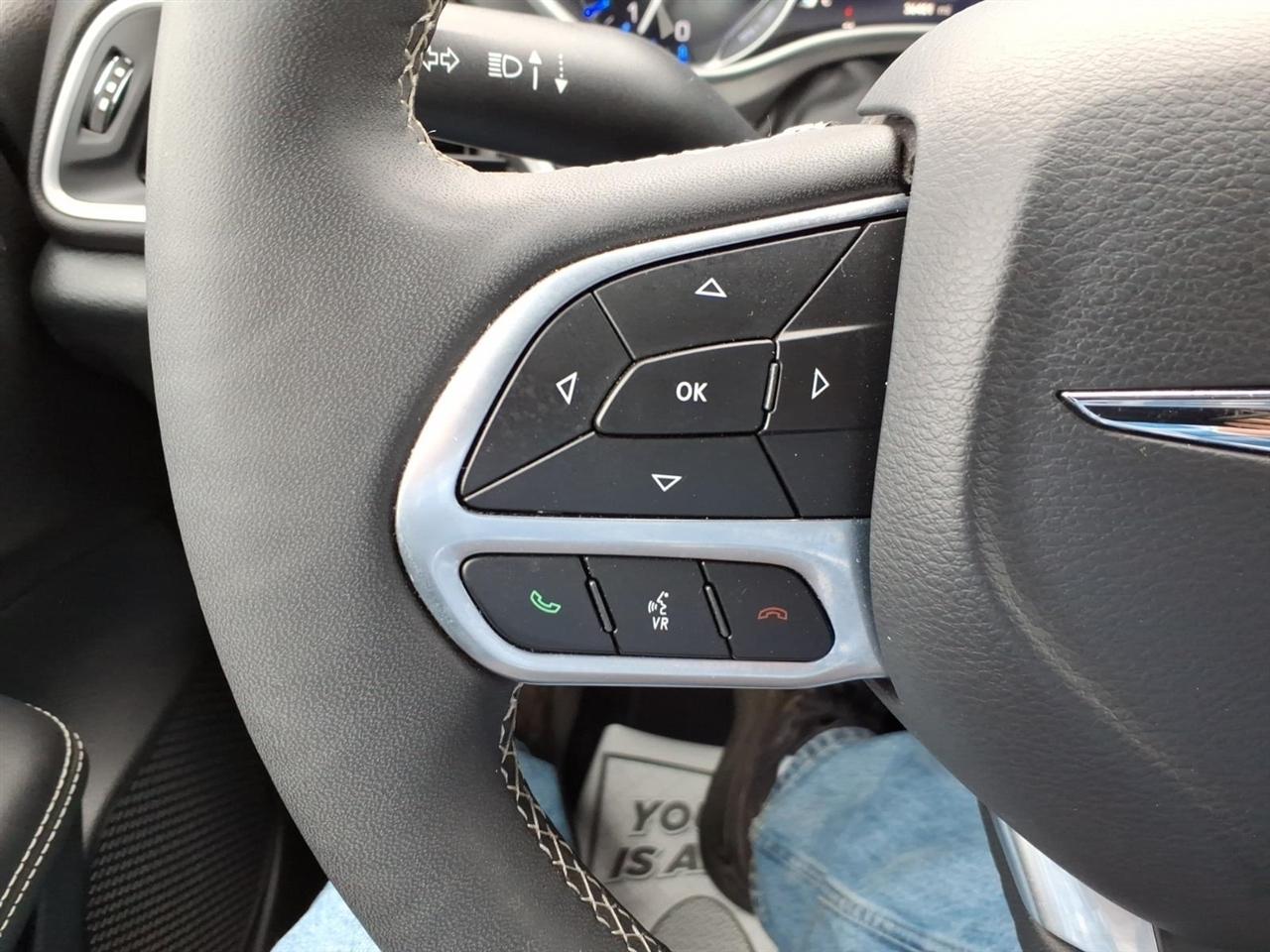 Chrysler Pacifica  2025