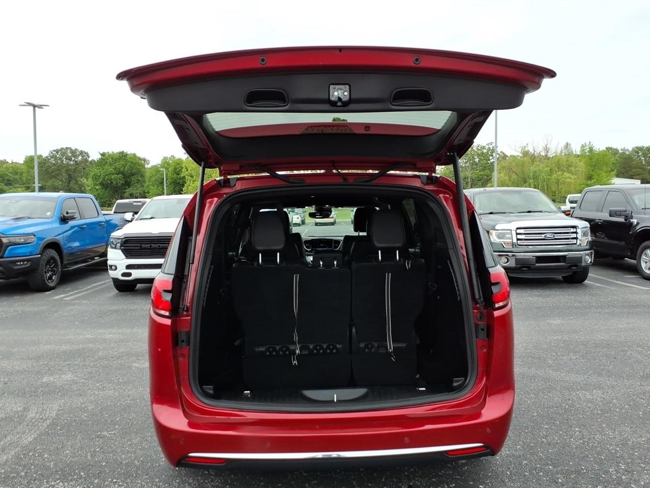 Chrysler Pacifica  2025