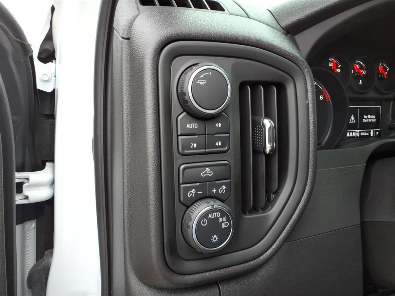 Chevrolet Silverado 1500  2025