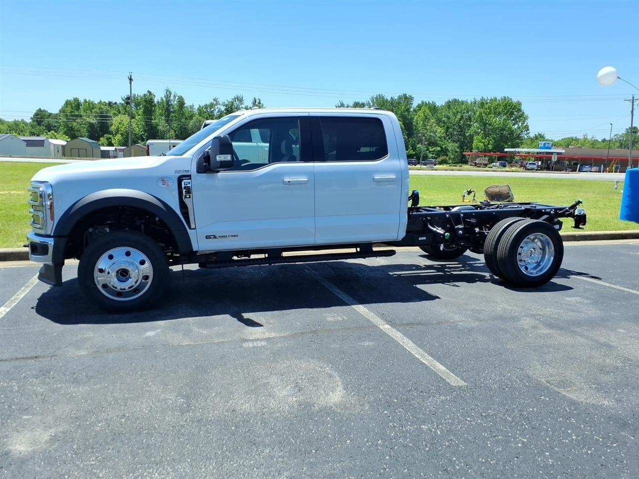Ford Super Duty F-550 DRW  2026
