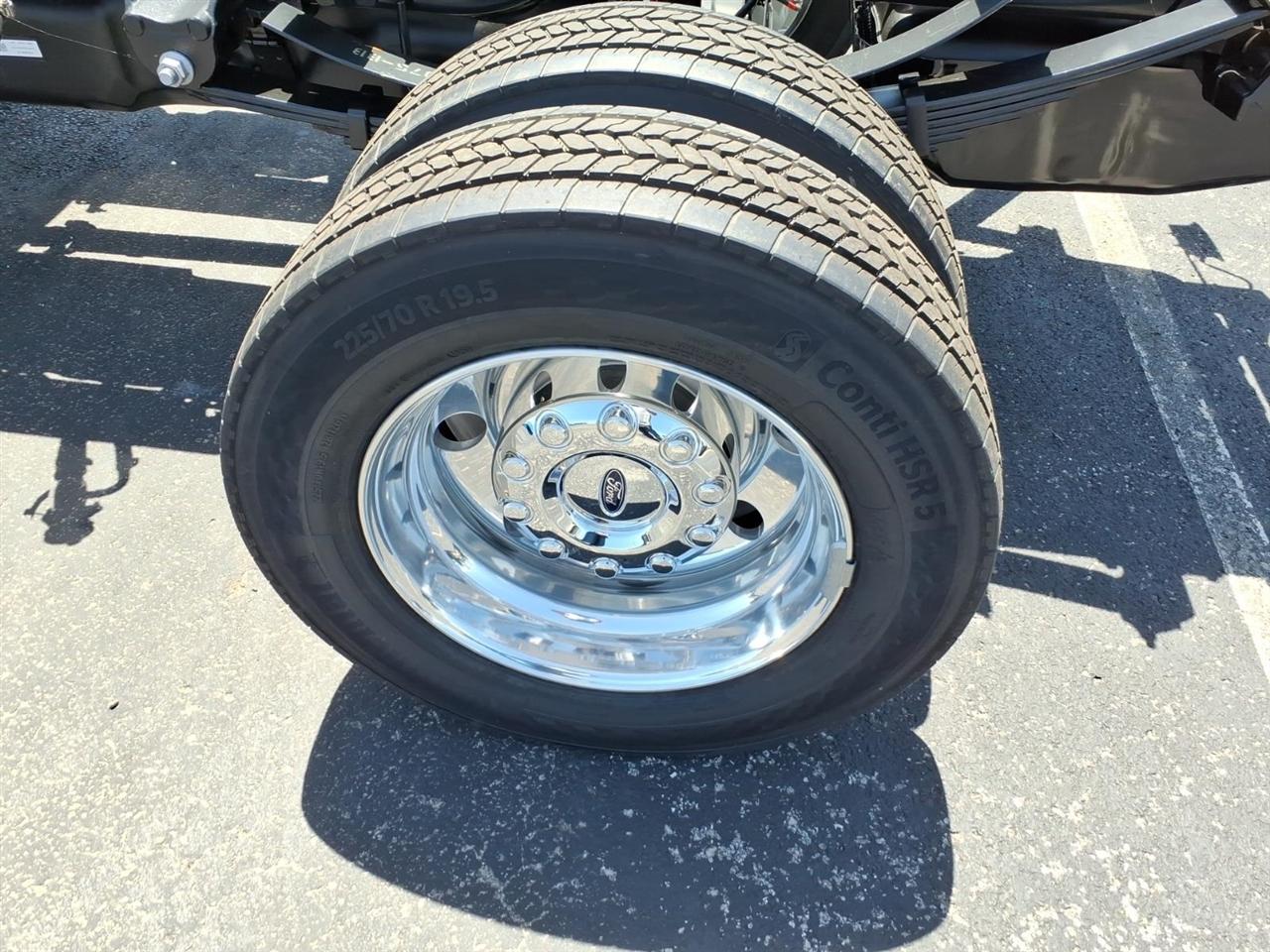 Ford Super Duty F-550 DRW  2026