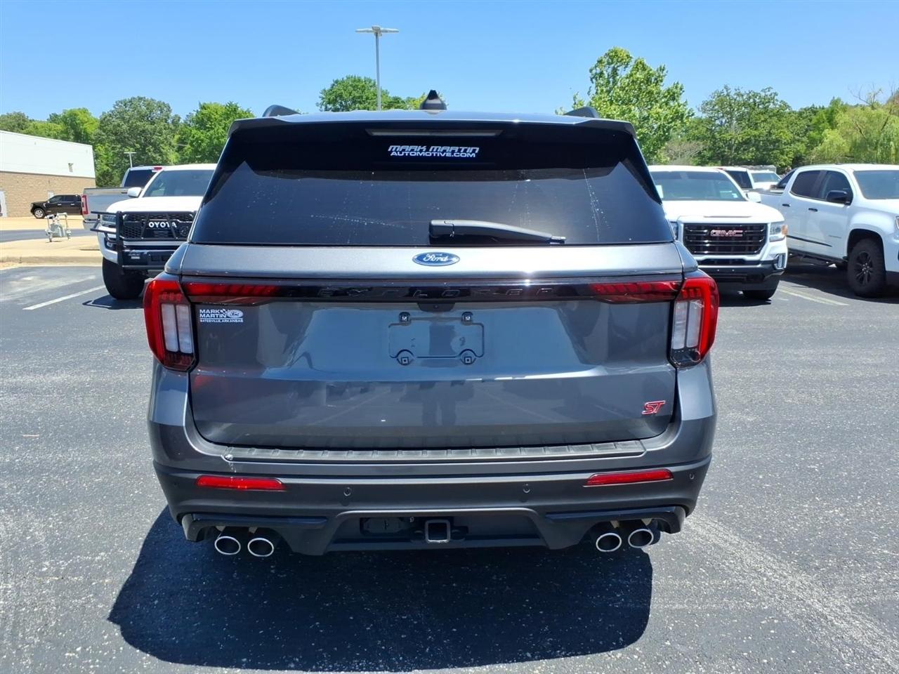 Ford Explorer  2025