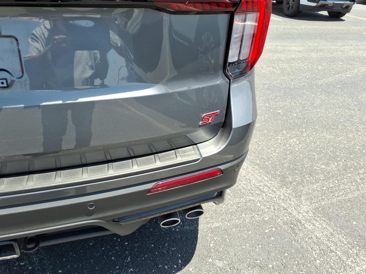 Ford Explorer  2025