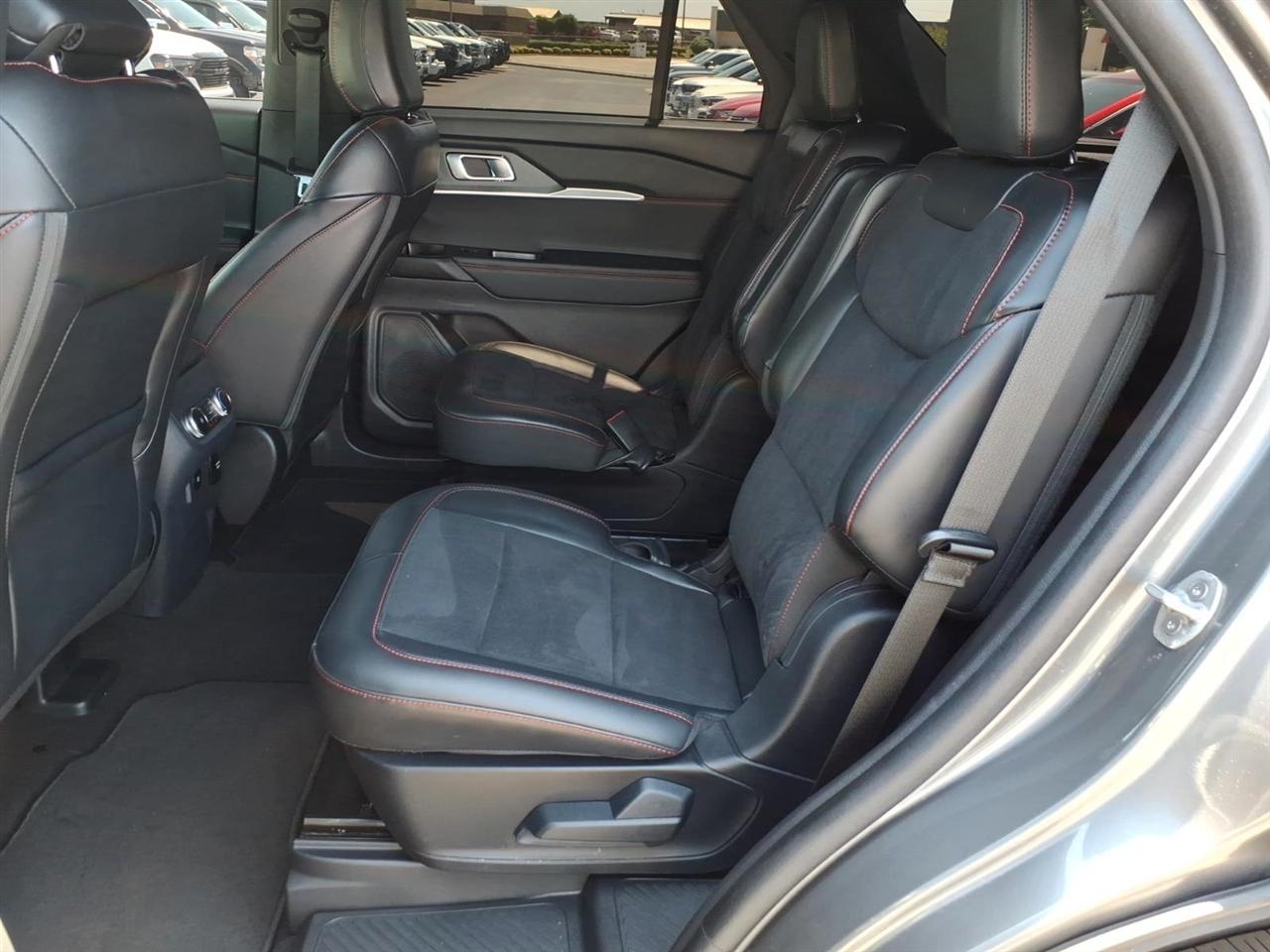 Ford Explorer  2025