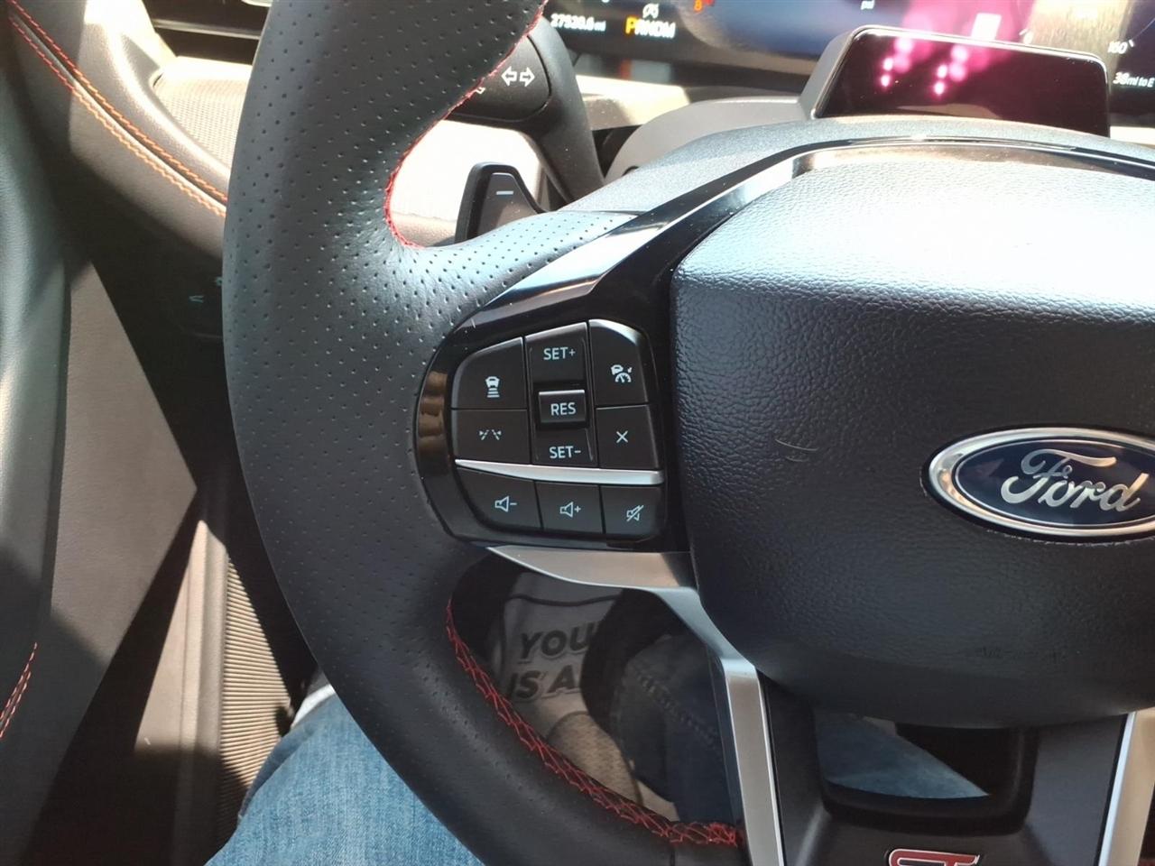 Ford Explorer  2025