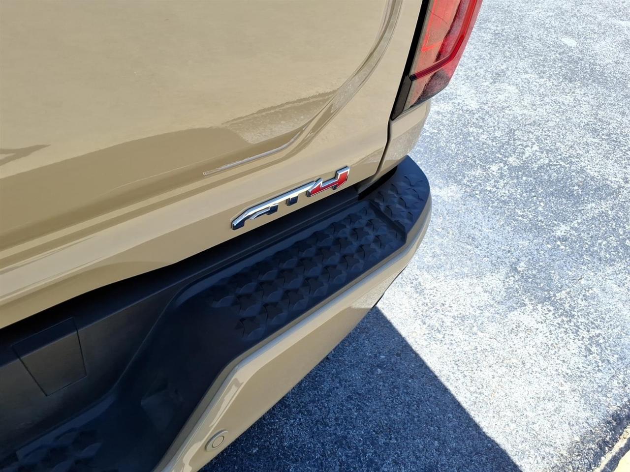 GMC Canyon  2024