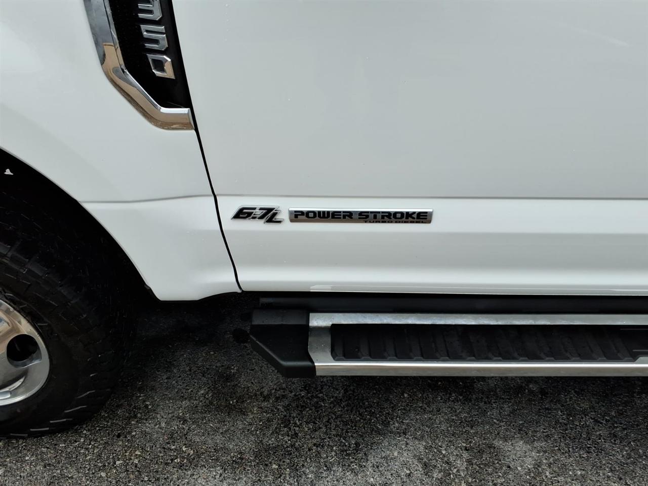 Ford Super Duty F-350 DRW  2022