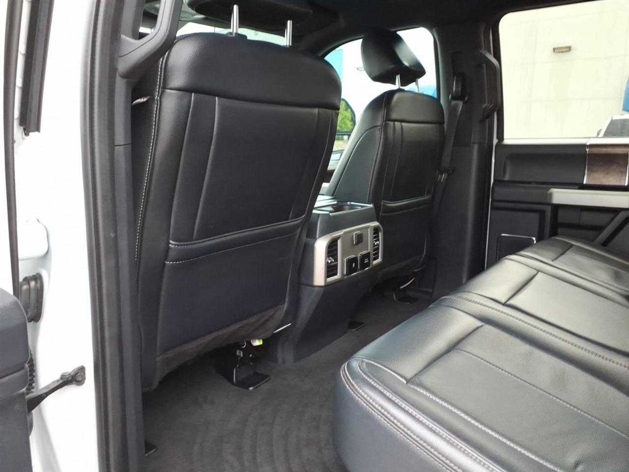 Ford Super Duty F-350 DRW  2022