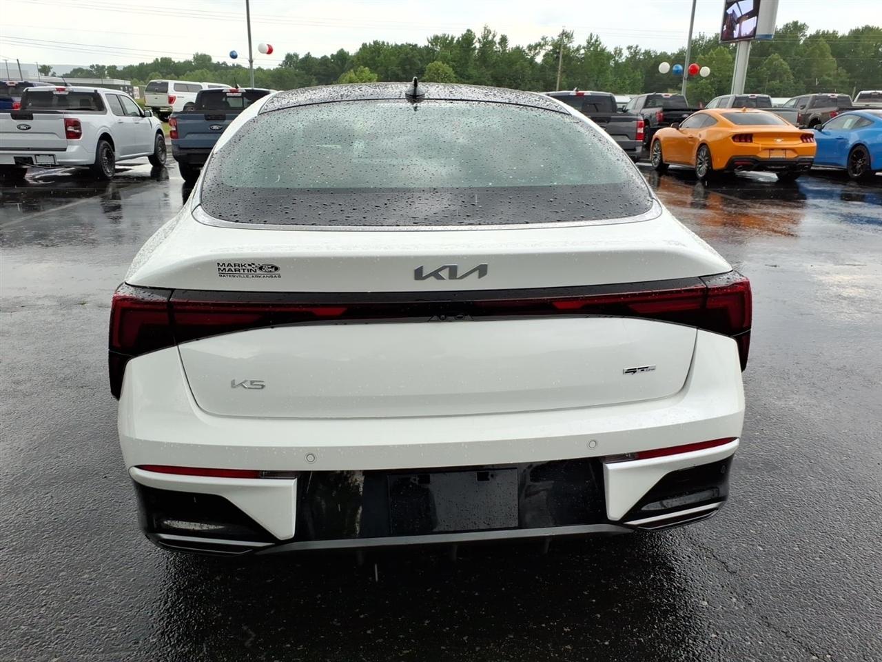 Kia K5  2025