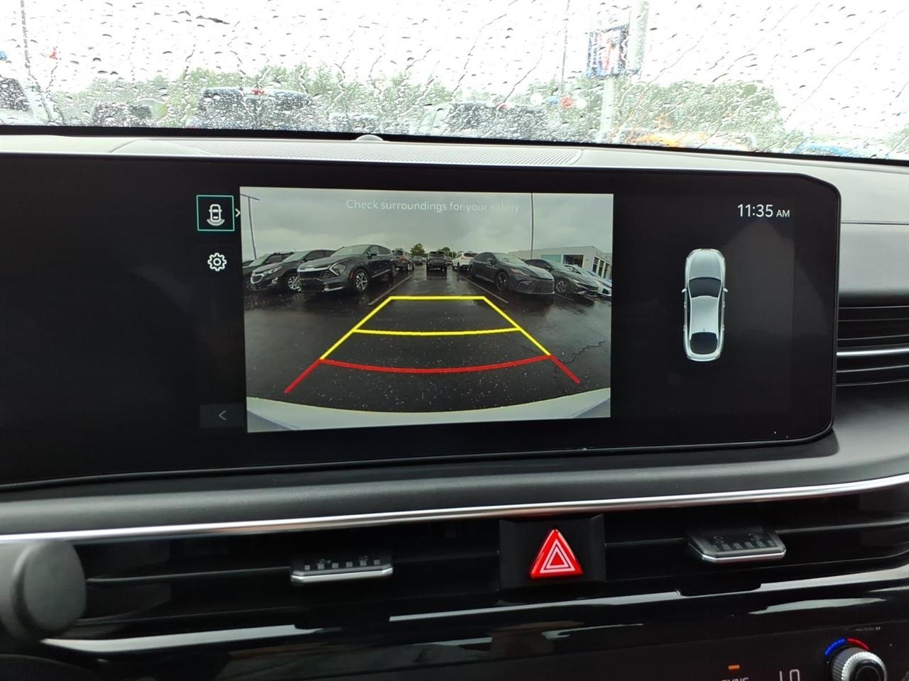 Kia K5  2025