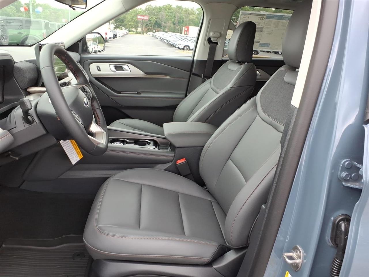 Ford Explorer  2026