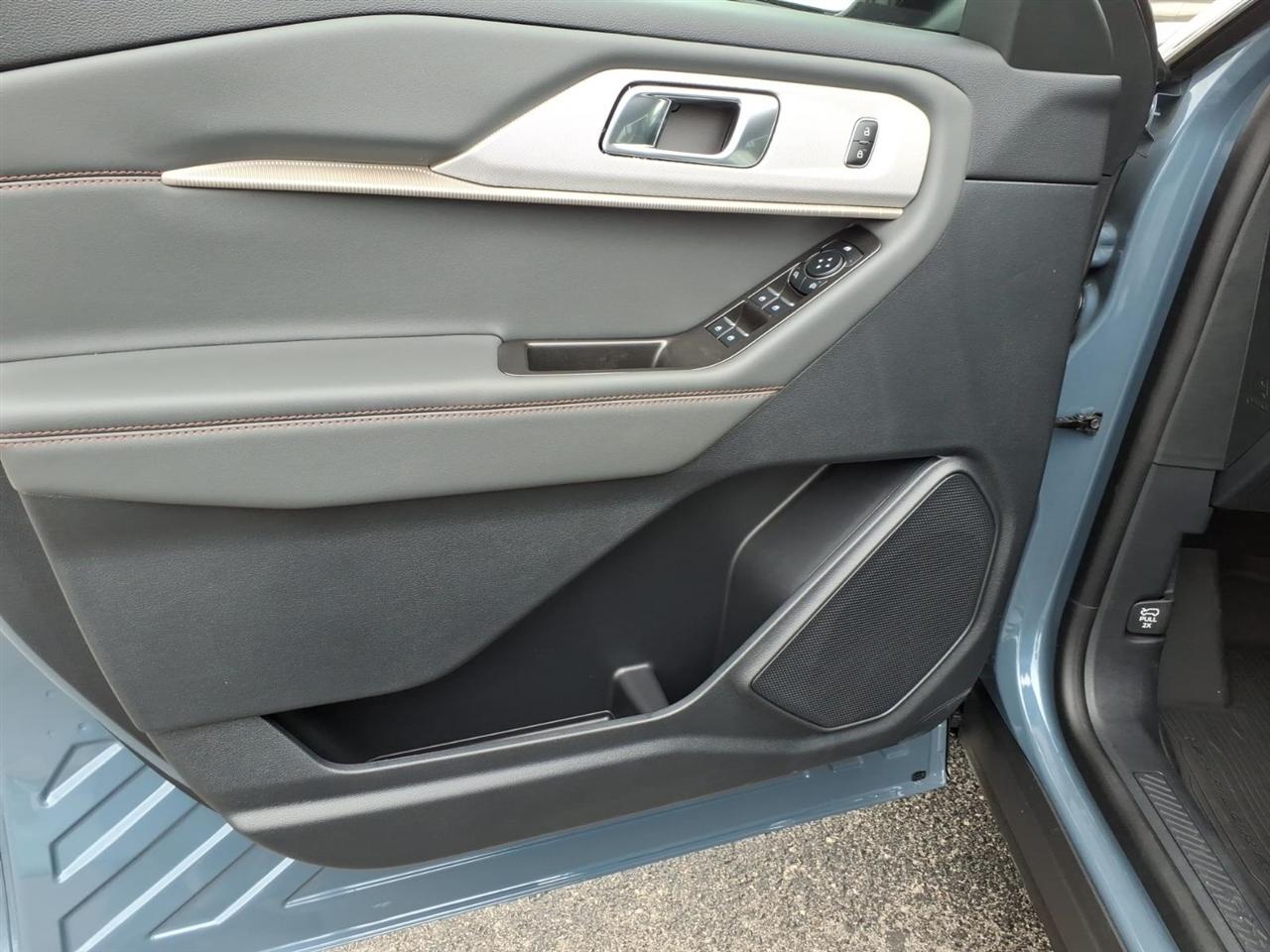 Ford Explorer  2026