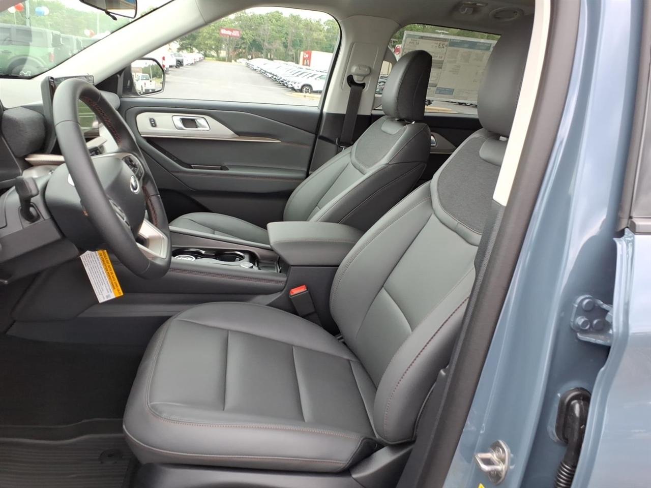 Ford Explorer  2026