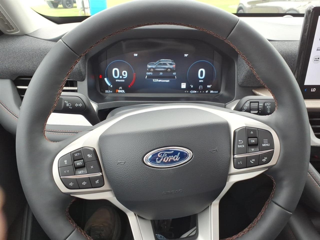 Ford Explorer  2026