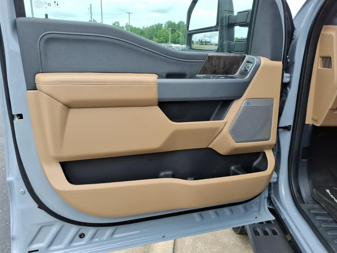 Ford Super Duty F-250 SRW  2024
