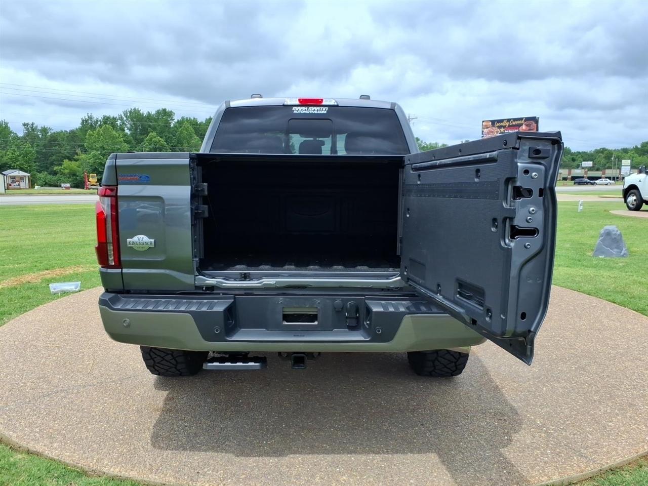 Ford F-150  2025