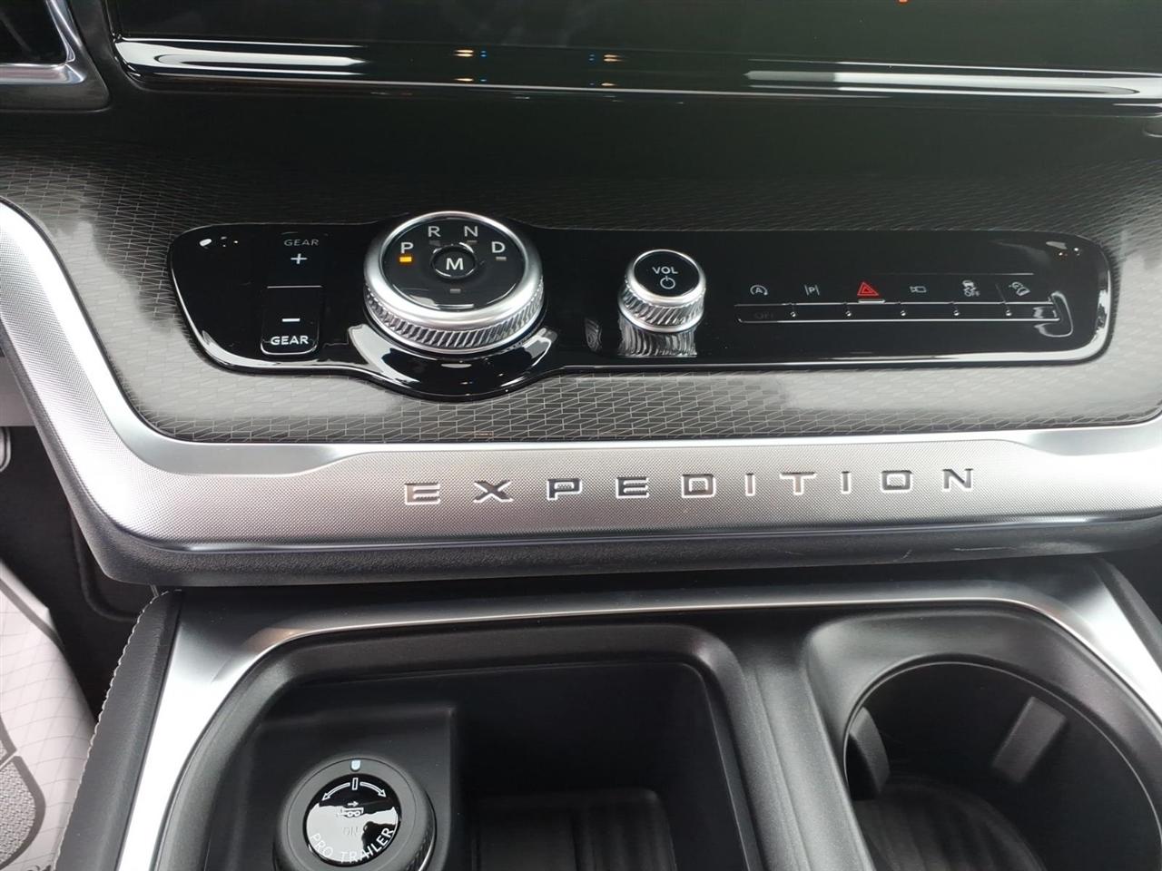 Ford Expedition Max  2026