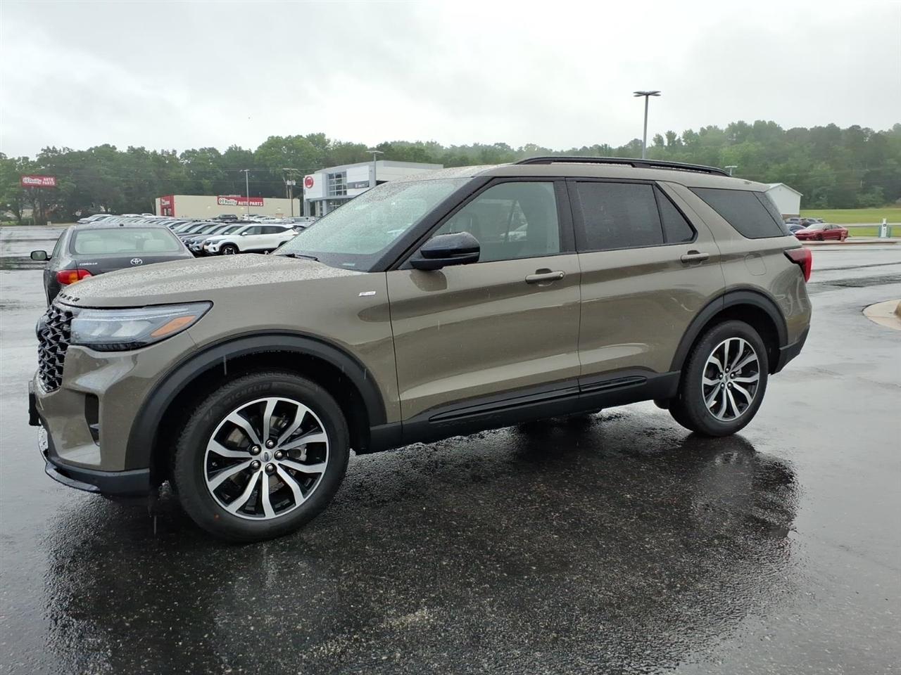 Ford Explorer  2026