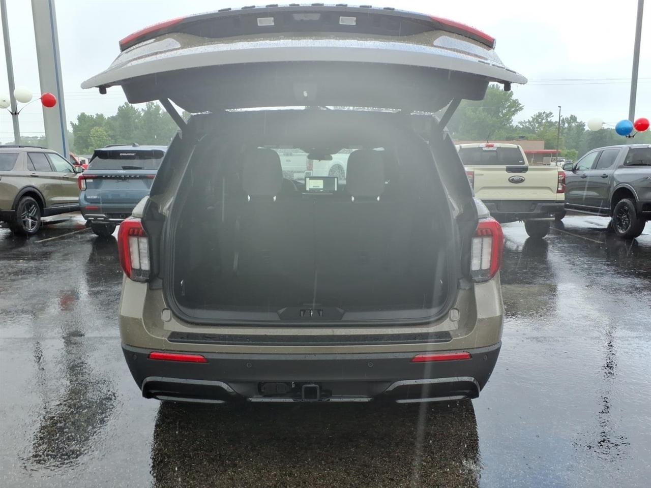 Ford Explorer  2026