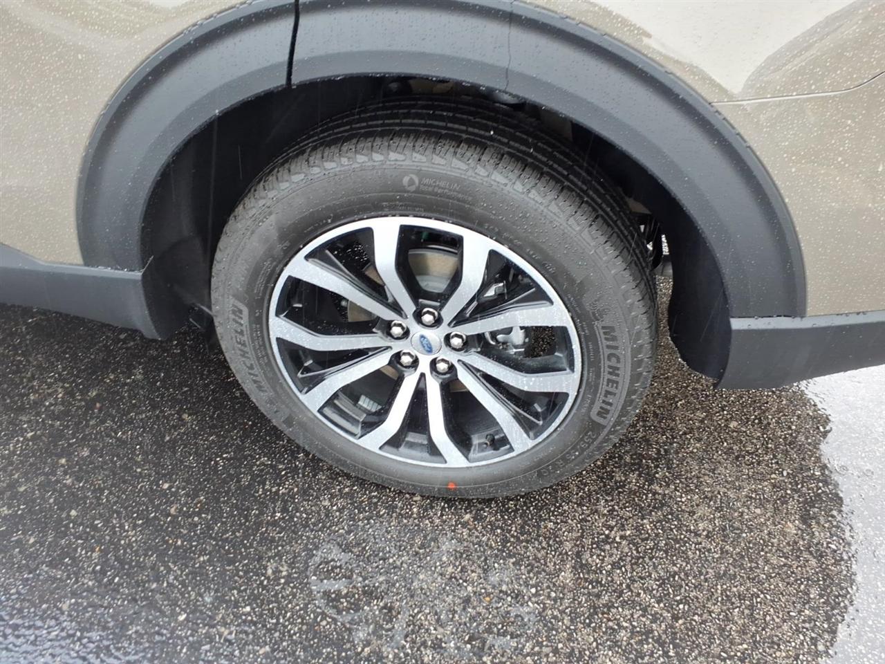 Ford Explorer  2026