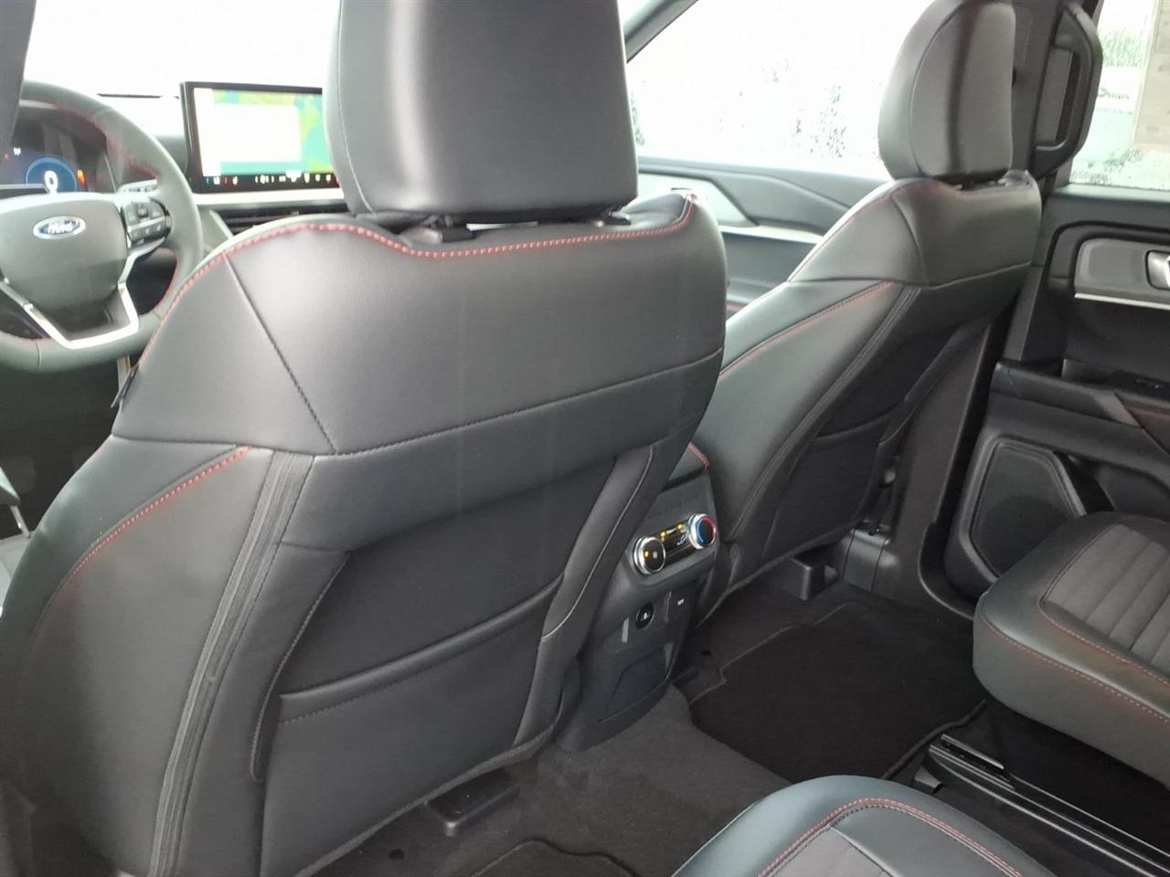 Ford Explorer  2026