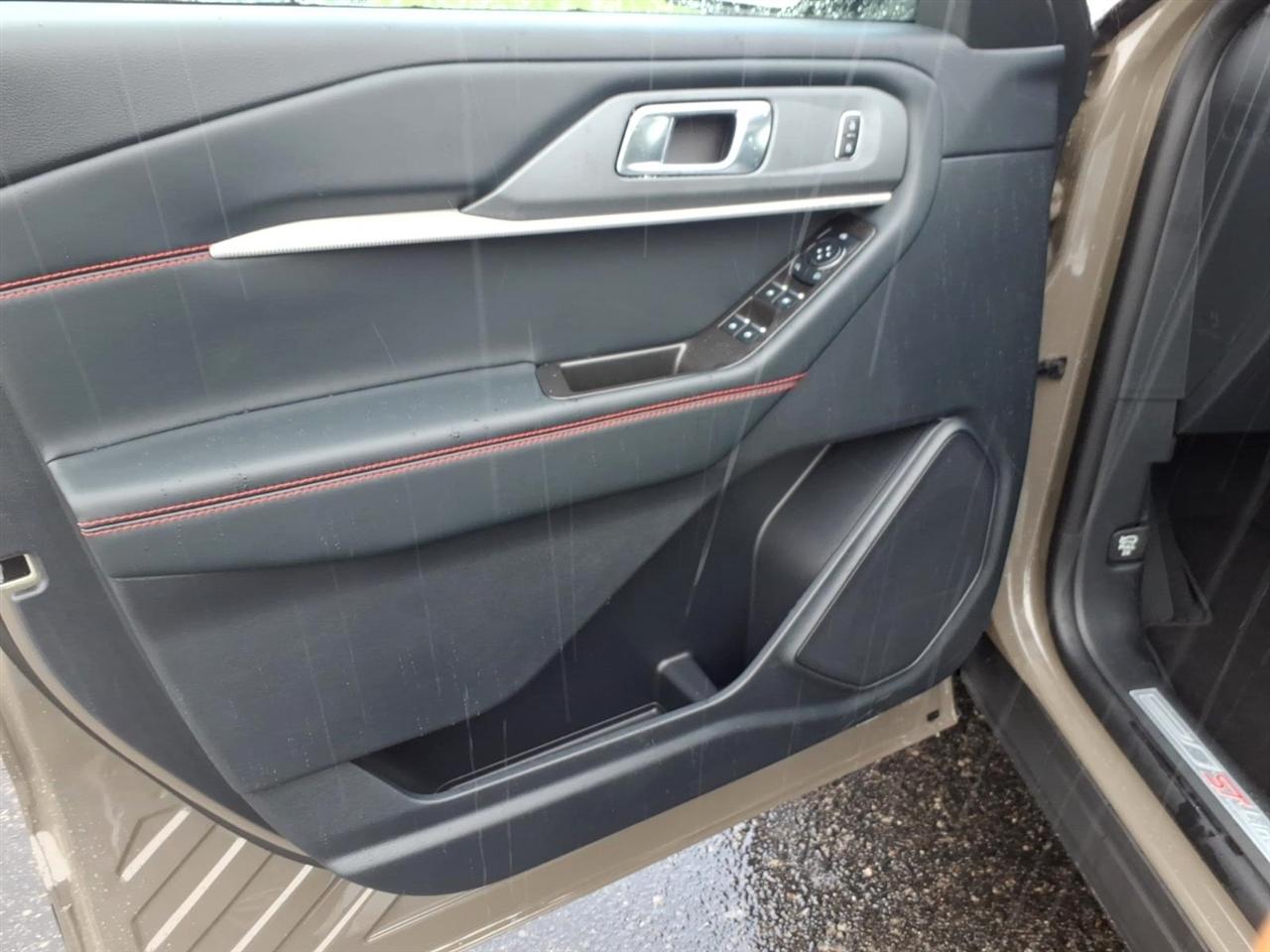 Ford Explorer  2026