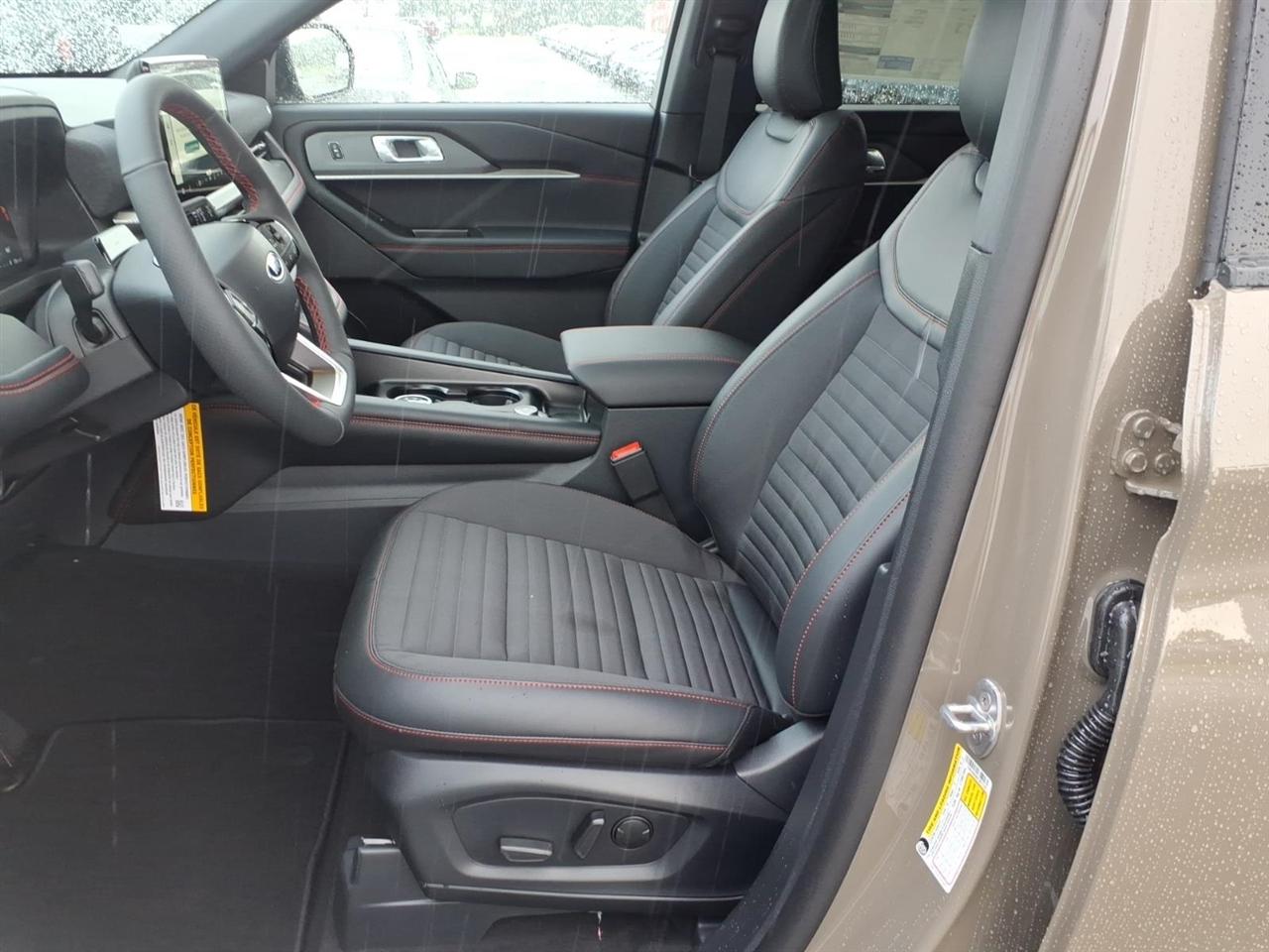 Ford Explorer  2026