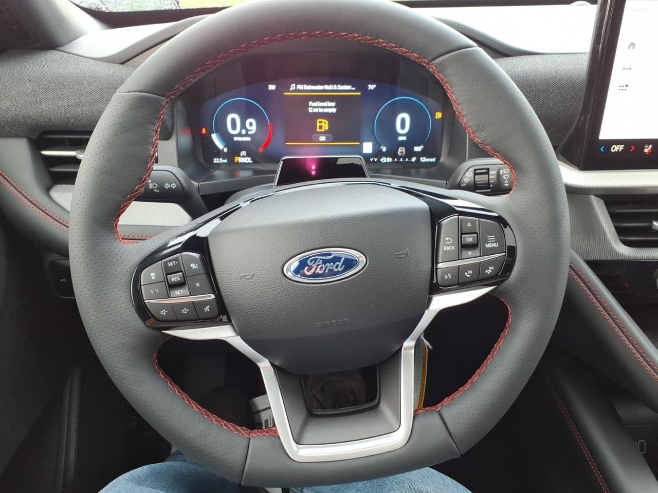 Ford Explorer  2026