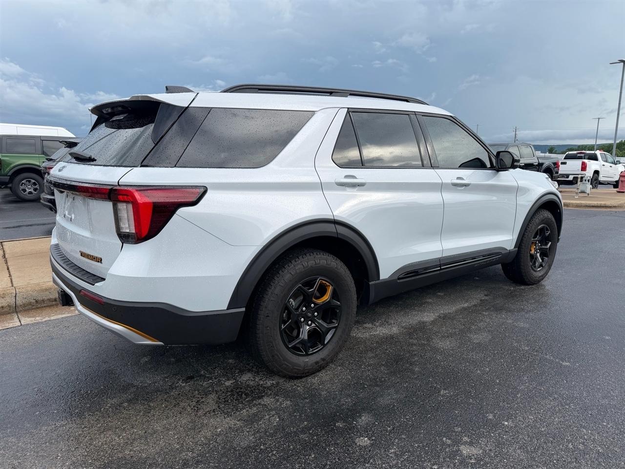 Ford Explorer  2026